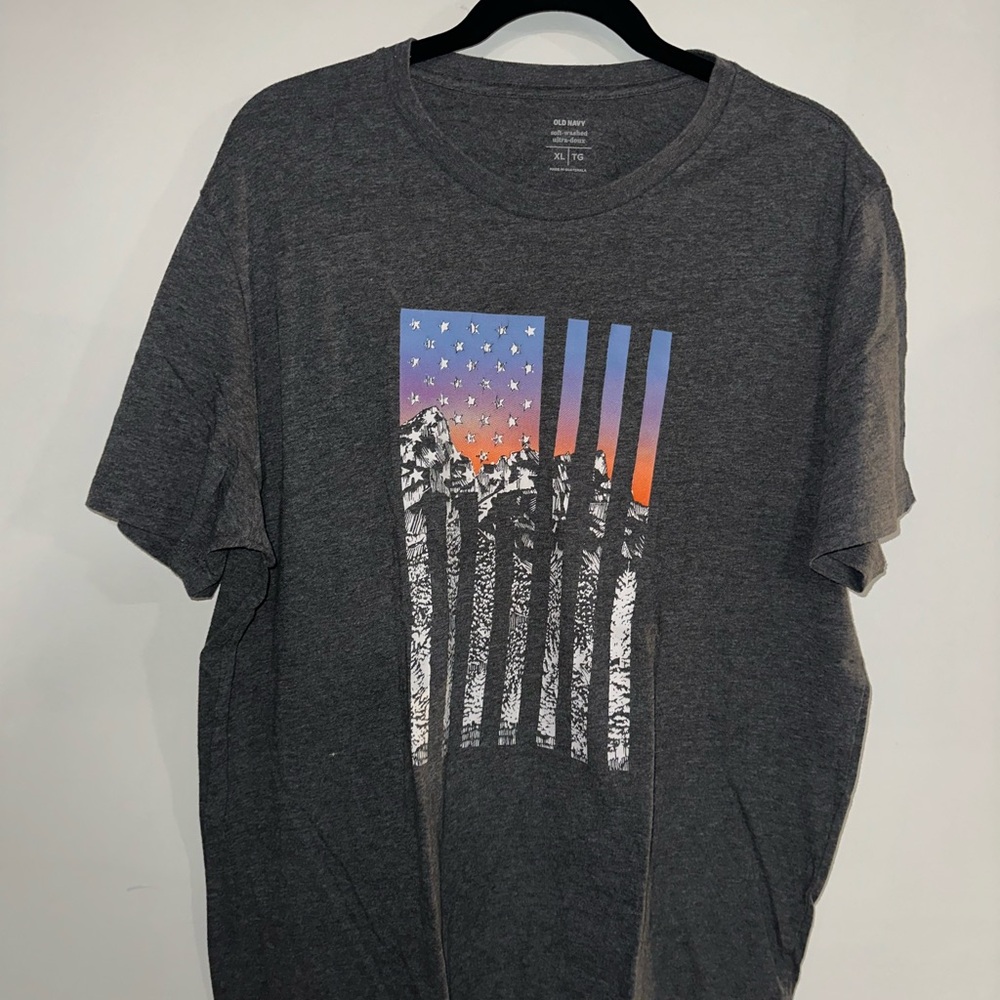 Men’s Old Navy Gray Graphic T-Shirt